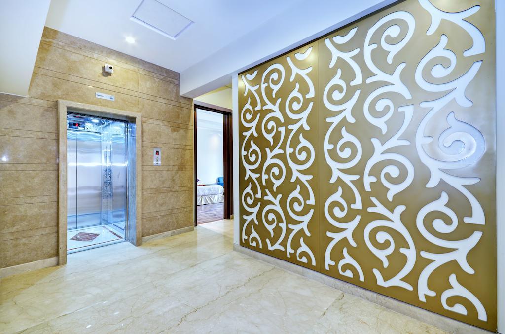 La Sagrita Otel Yeni Delhi Dış mekan fotoğraf