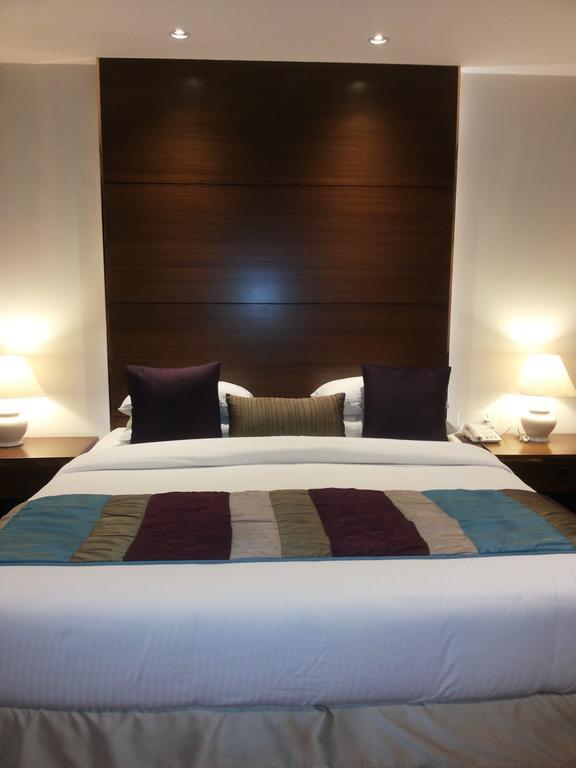 La Sagrita Otel Yeni Delhi Oda fotoğraf