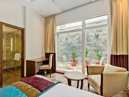 La Sagrita Otel Yeni Delhi Dış mekan fotoğraf