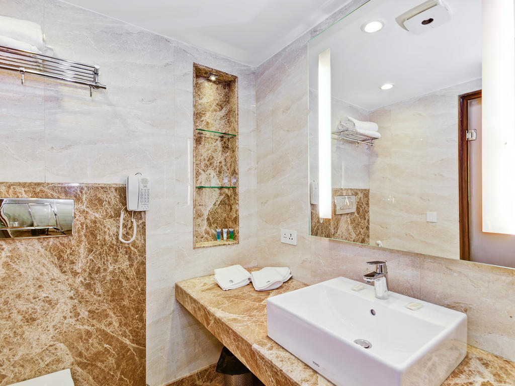 La Sagrita Otel Yeni Delhi Oda fotoğraf